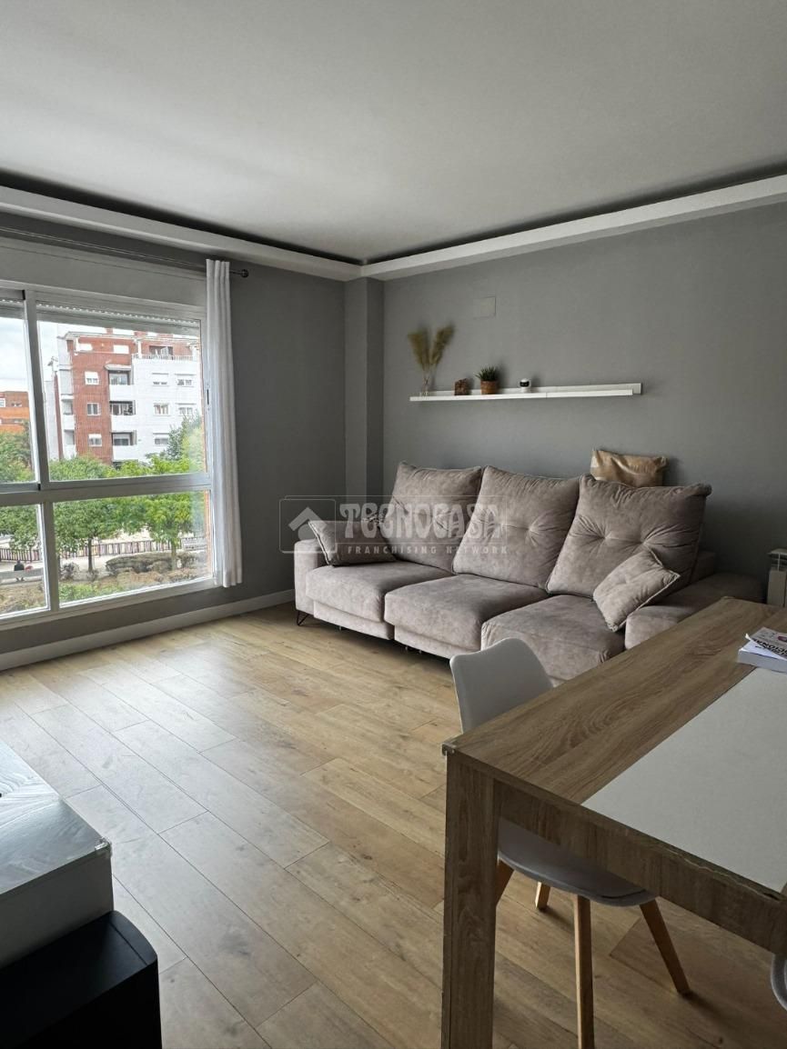 Sala d'estar de Pis en venda en Valdemoro amb Calefacció