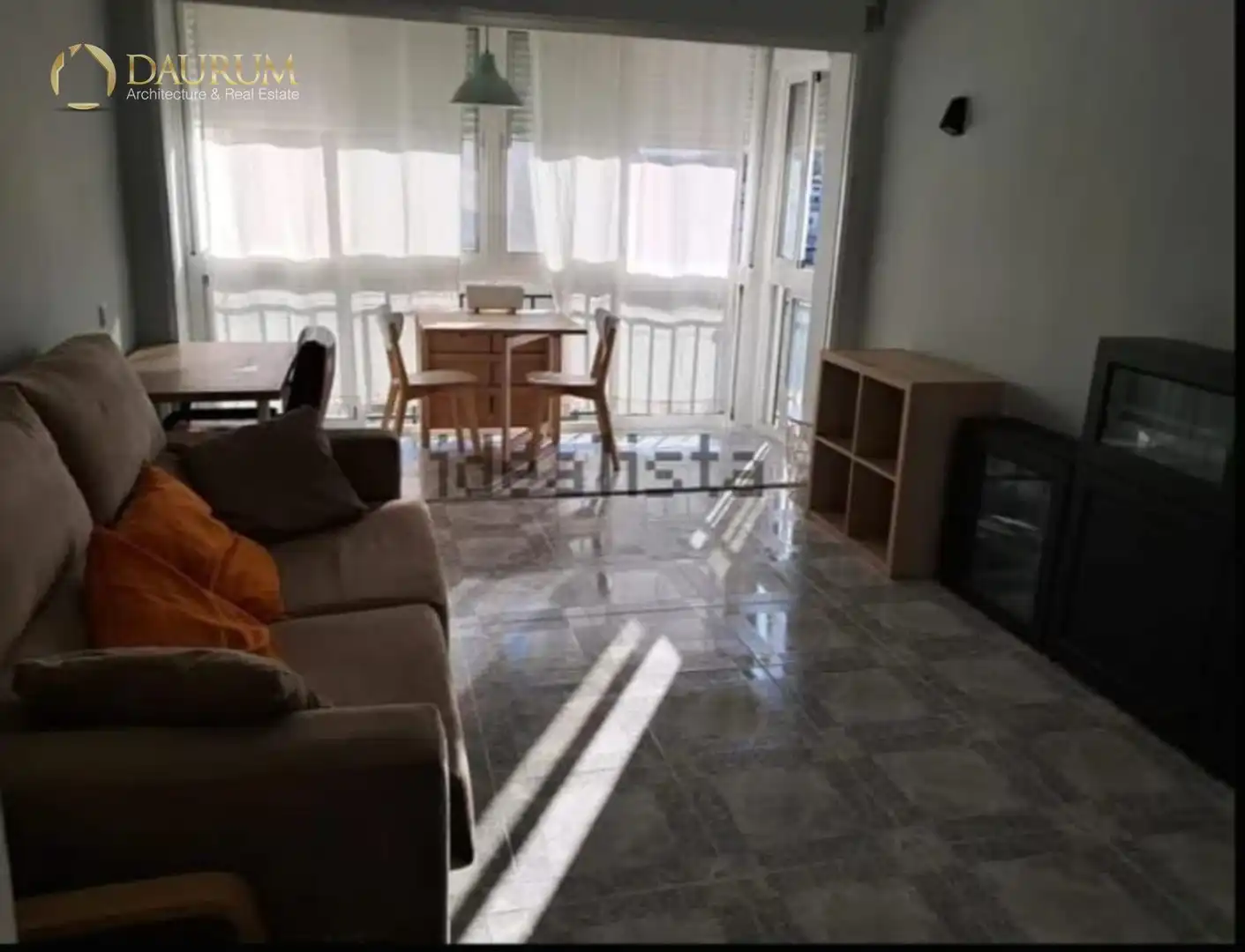 Pis amb piscina en venda a CALLE HERMANOS ÁLVAREZ QUINTERO