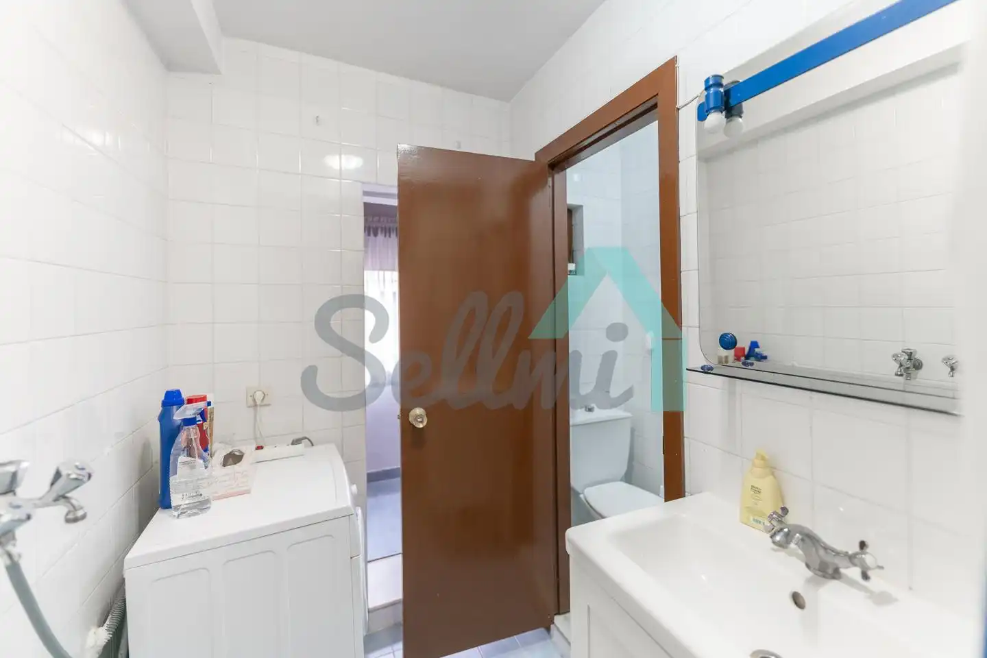 Baño de Piso de alquiler en Aller con Calefacción, Trastero y Amueblado