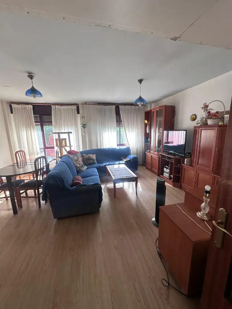 Sala d'estar de Casa adosada en venda en Viguera amb Calefacció i Traster