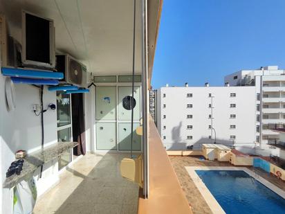 Schwimmbecken von Wohnung zum verkauf in Torremolinos mit Klimaanlage und Terrasse