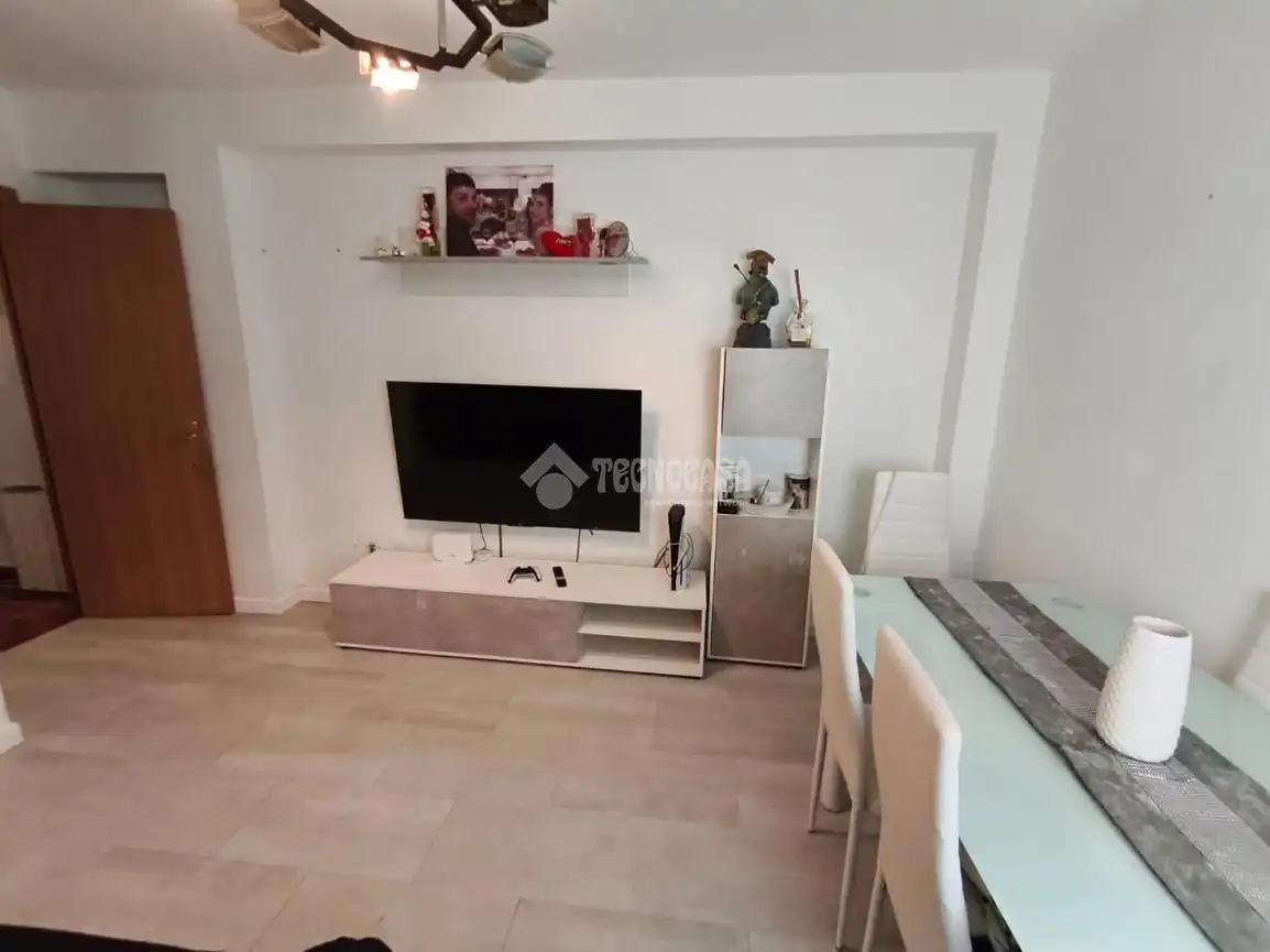 Living room of Flat for sale in Zaragoza  with Air Conditioner and Heating