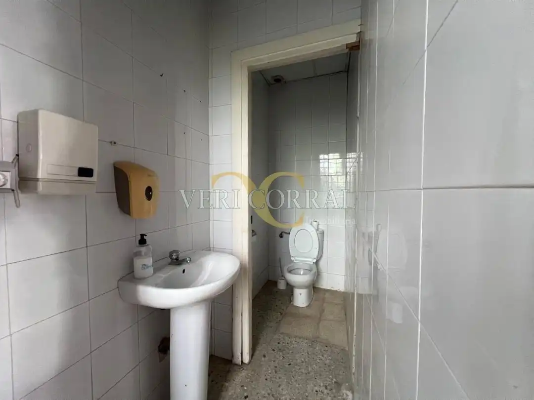 Business premises to rent in Calle Román Romano, imagen 25