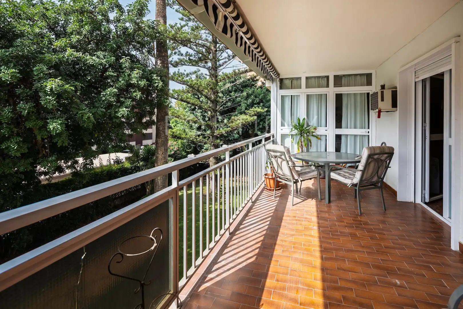 Flat with lift for sale in Calle Eugenio Sellés 15, imagen 2