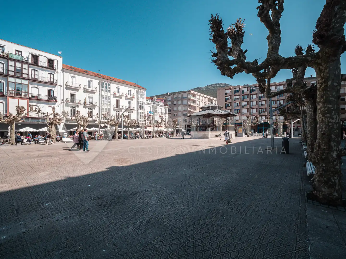 Exterior view of Flat for sale in Santoña  with Heating, Parquet flooring and Balcony