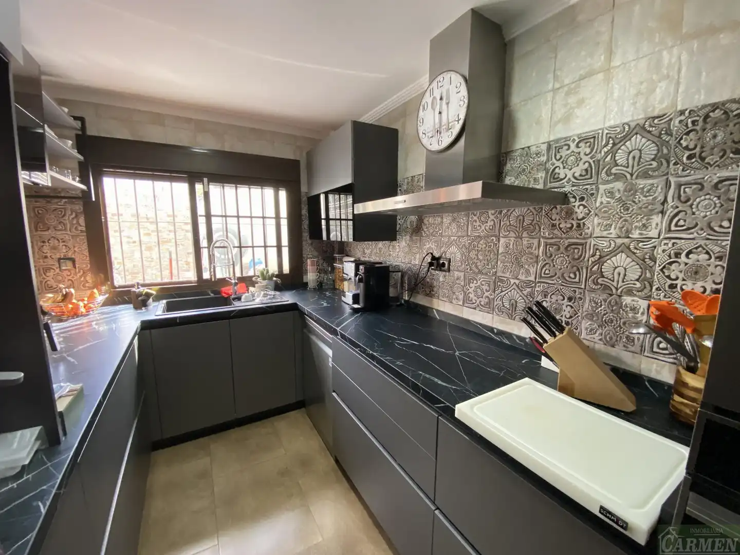 Kitchen of Houses for sale in Chiclana de la Frontera  with Air Conditioner, Heating and Storage room