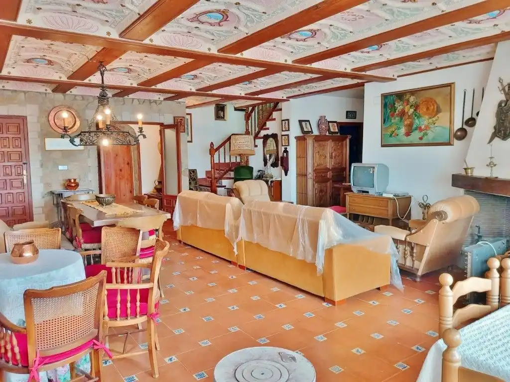 Sala de estar de Casa o chalet en venta en Alpuente con Calefacción, Terraza y Horno