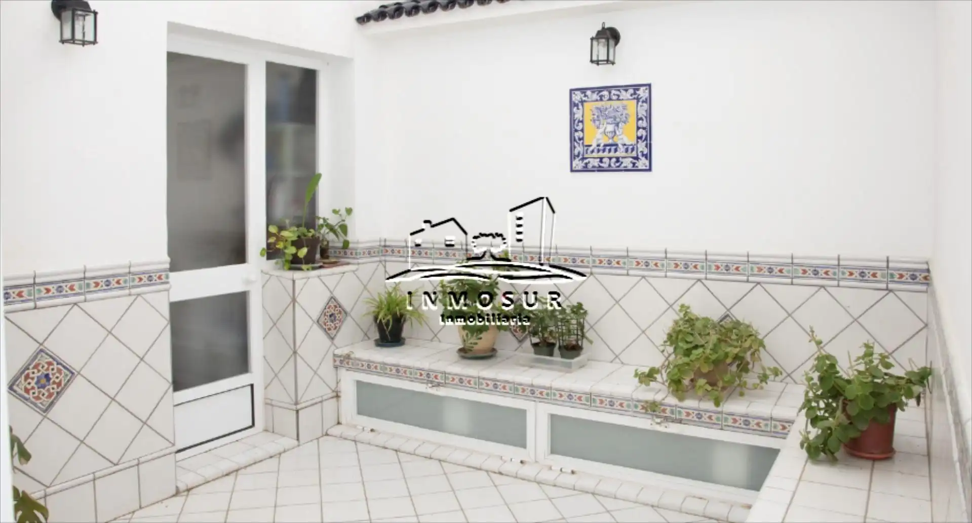 Casa adosada en venda en Lucena amb Traster