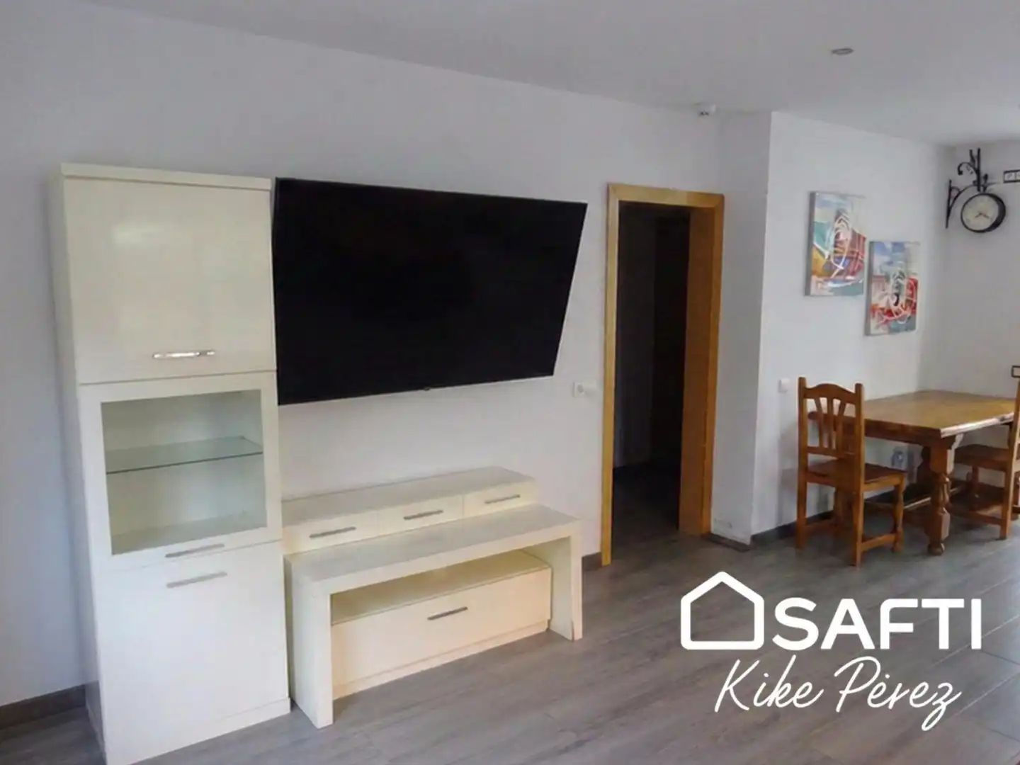 Sala d'estar de Casa o xalet en venda en Rubí amb Terrassa, Piscina i Moblat