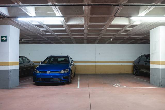 Garaje en Alquiler en Calle la Lila, 17 en Salesas - Foncalada - Campoamor