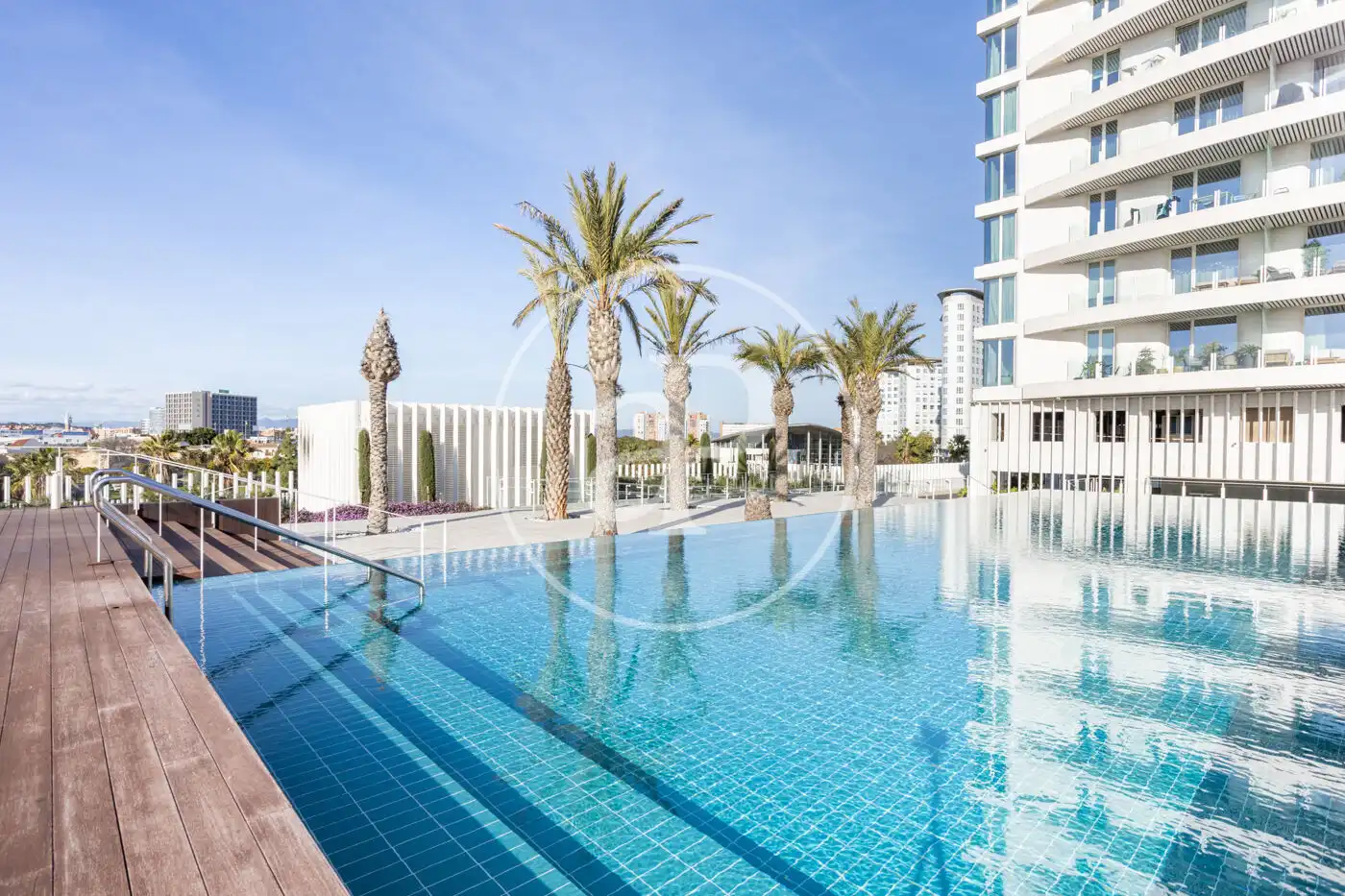 Piscina de Pis de lloguer en Valencia amb Aire condicionat, Calefacció i Traster