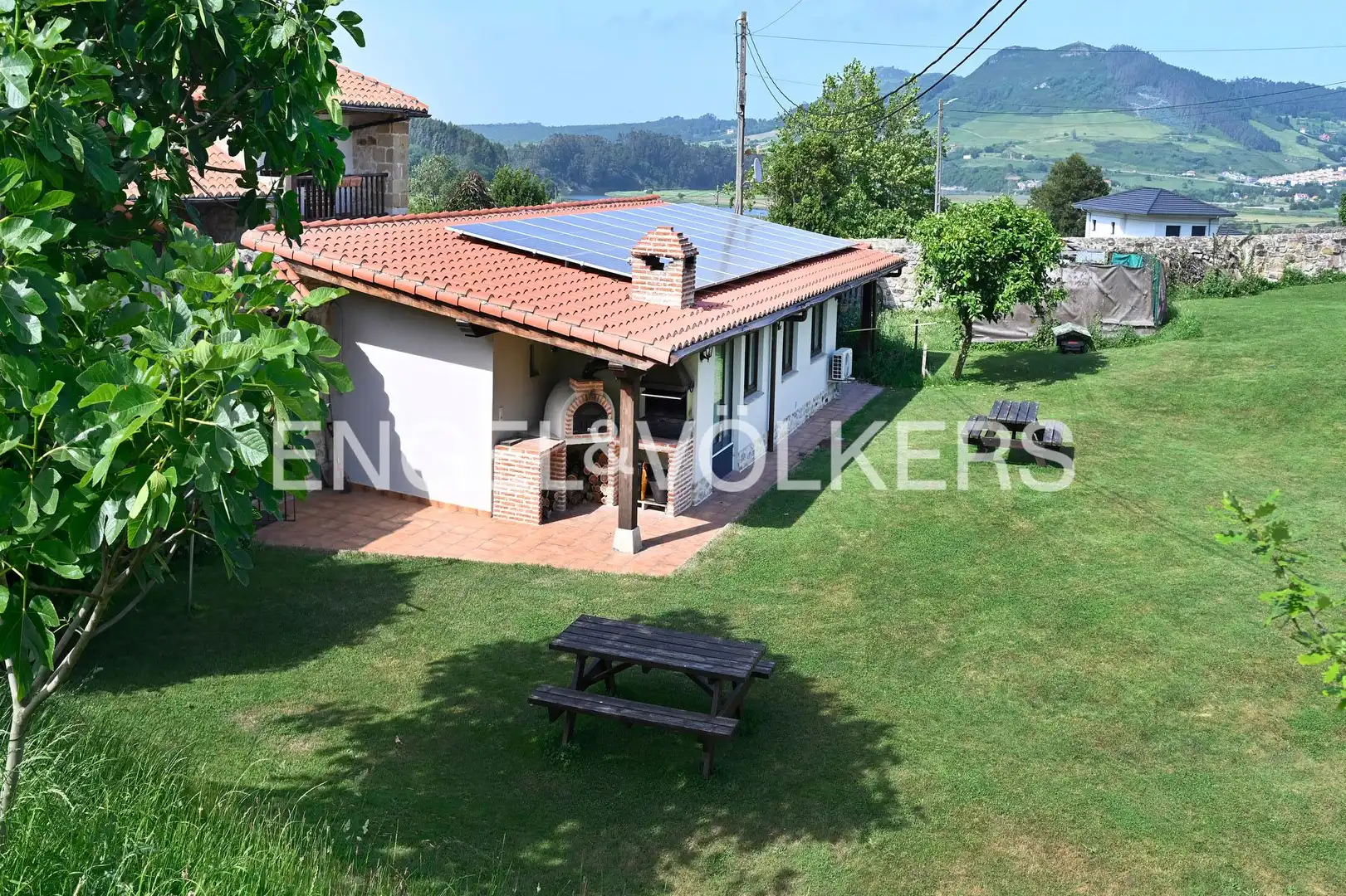 Terraza de Casa o chalet en venta en Miengo con Calefacción y Jardín privado