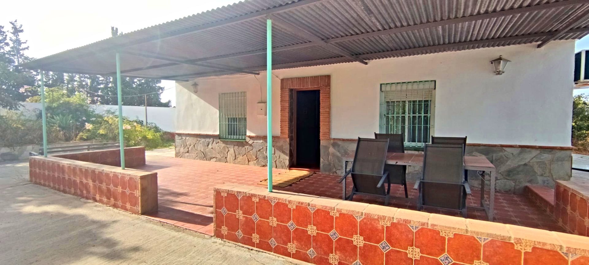 Vista exterior de Finca rústica de lloguer en Alhaurín de la Torre amb Aire condicionat, Terrassa i Moblat