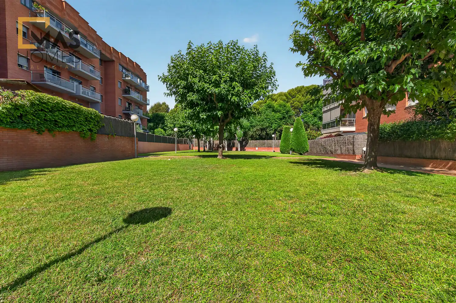 Jardín de Piso en venta en Sant Cugat del Vallès con Aire acondicionado, Calefacción y Jardín privado