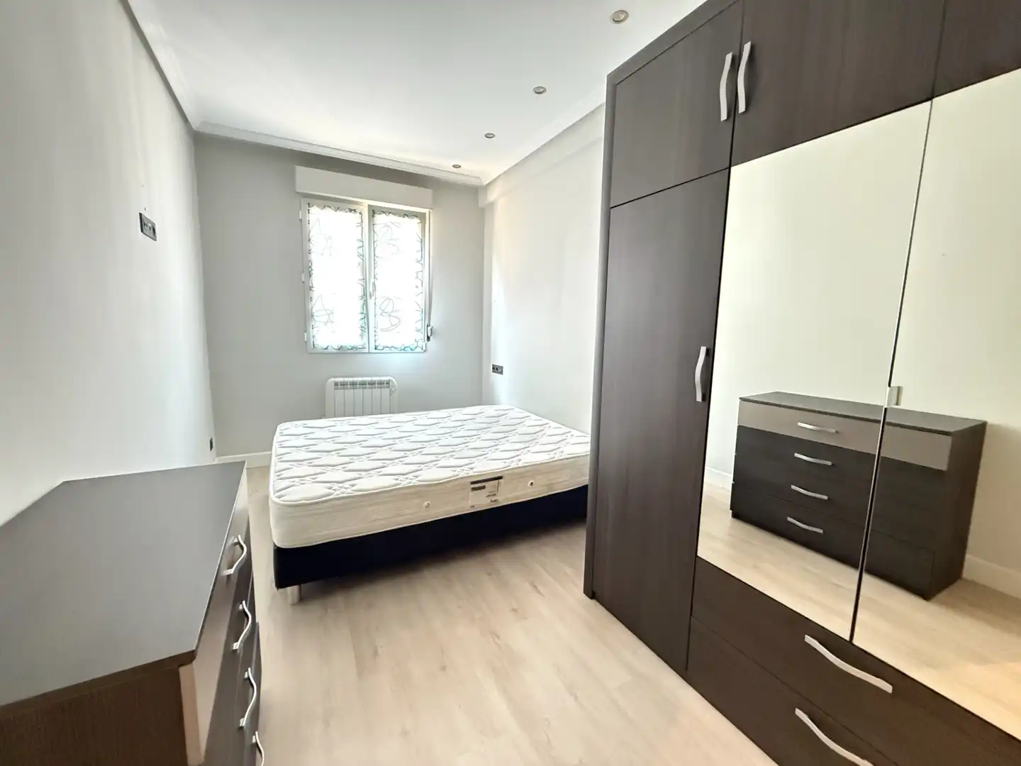 Habitación de Piso en venta en Bilbao  con Calefacción y Amueblado