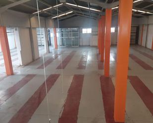 Nau industrial de lloguer en Tomares