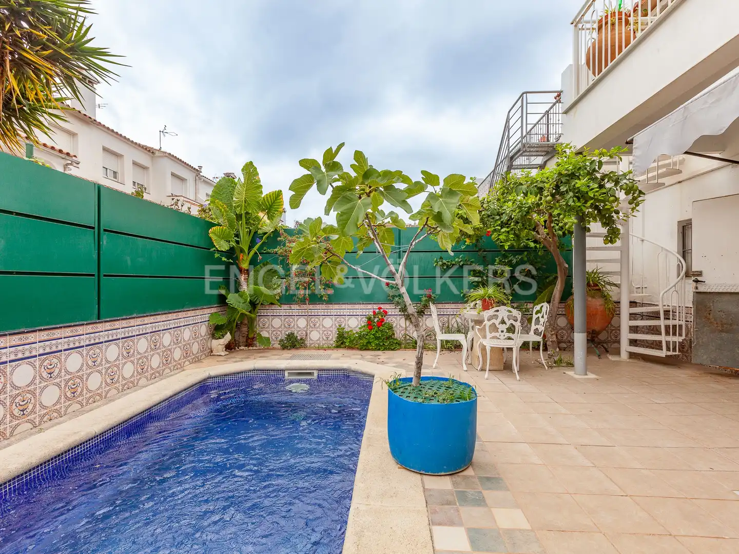 Piscina de Casa adosada en venta en Pineda de Mar con Aire acondicionado, Calefacción y Terraza