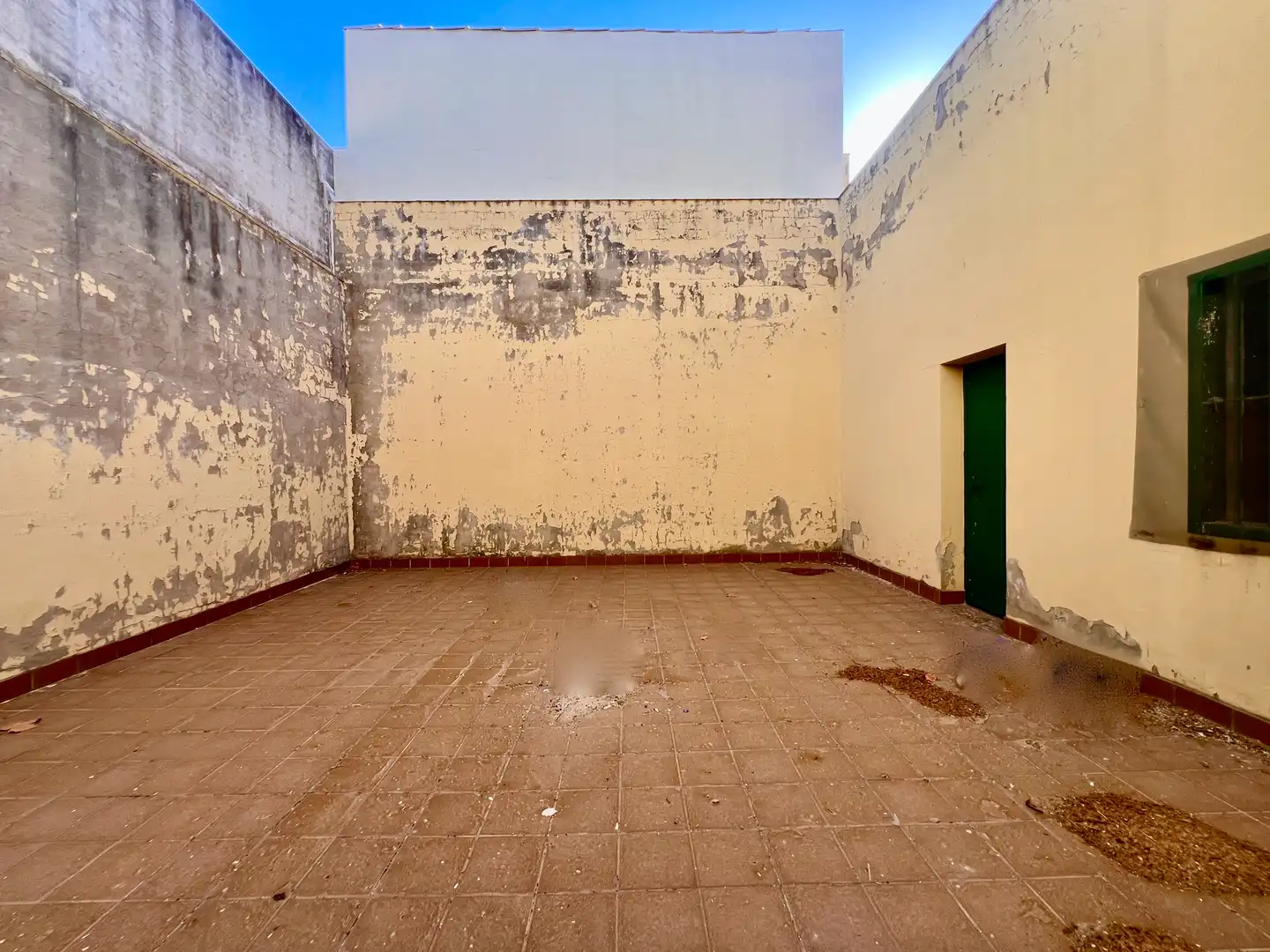 Local comercial en venta en Calle Martínez Montañés 1, imagen 7