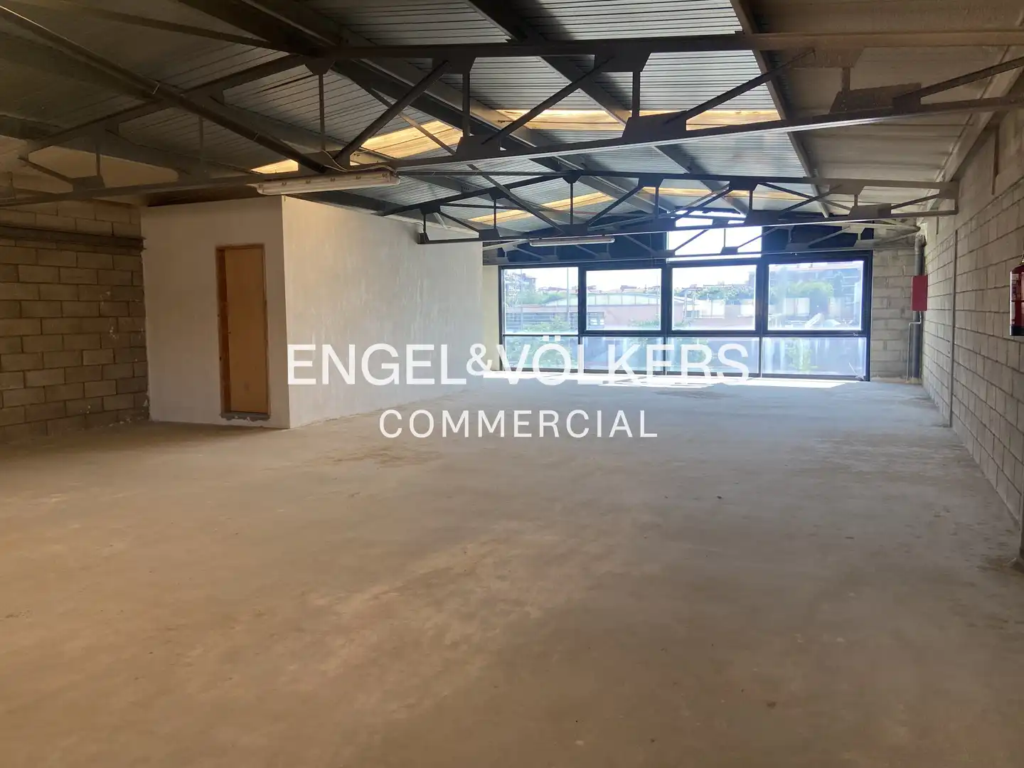 Fabrikhallen zum Verkauf in El Prat de Llobregat