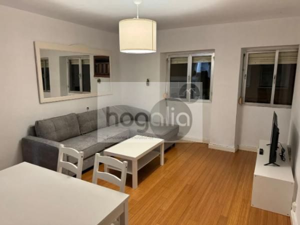 Living room of Flat to rent in  Sevilla Capital  with Air Conditioner and Furnished