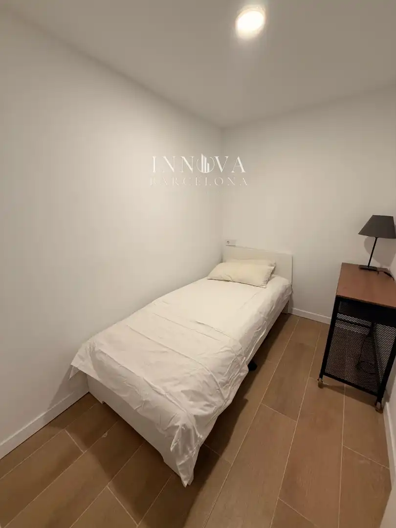 Habitación de Piso en venta en Barcelona con Aire acondicionado, Calefacción y Amueblado
