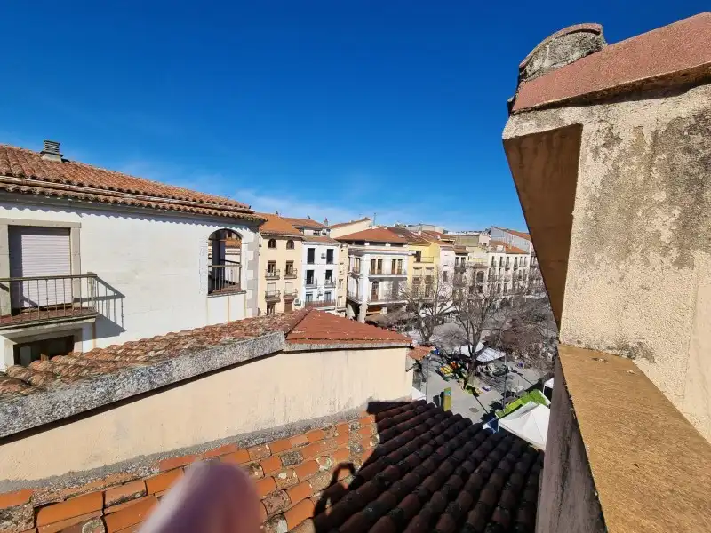 Vista exterior de Pis en venda en Plasencia amb Aire condicionat, Calefacció i Jardí privat
