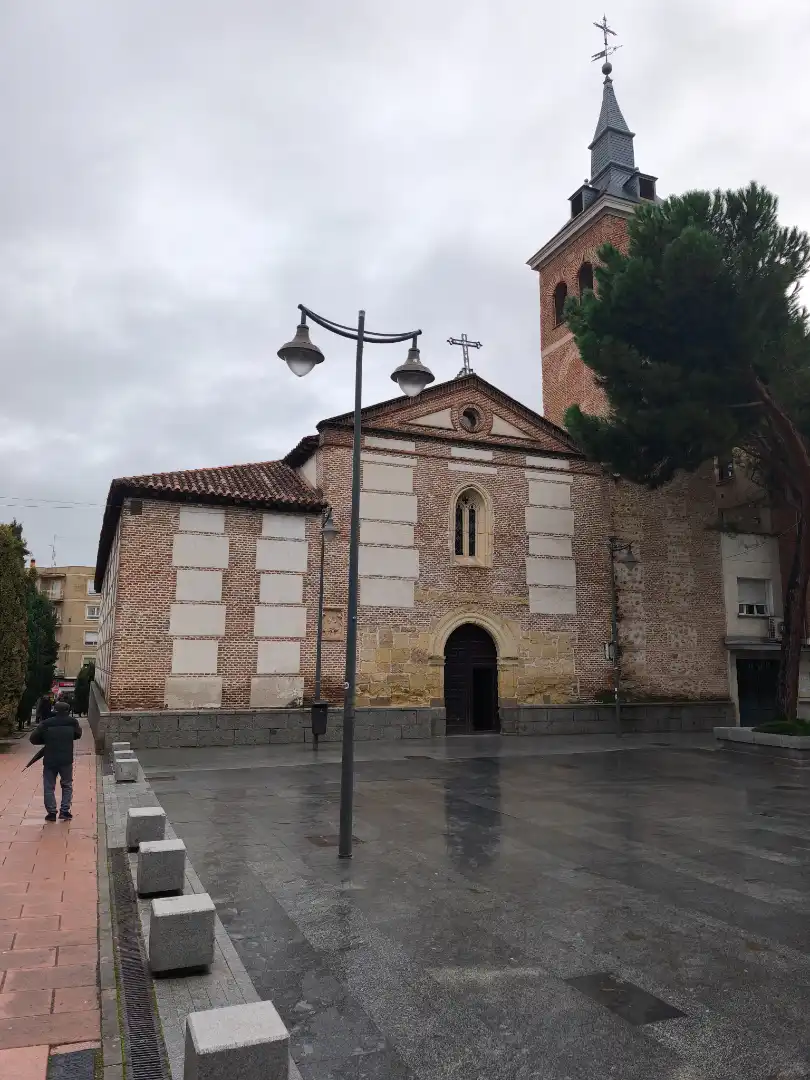 Außenansicht von Gebäude zum Verkauf in Alcobendas