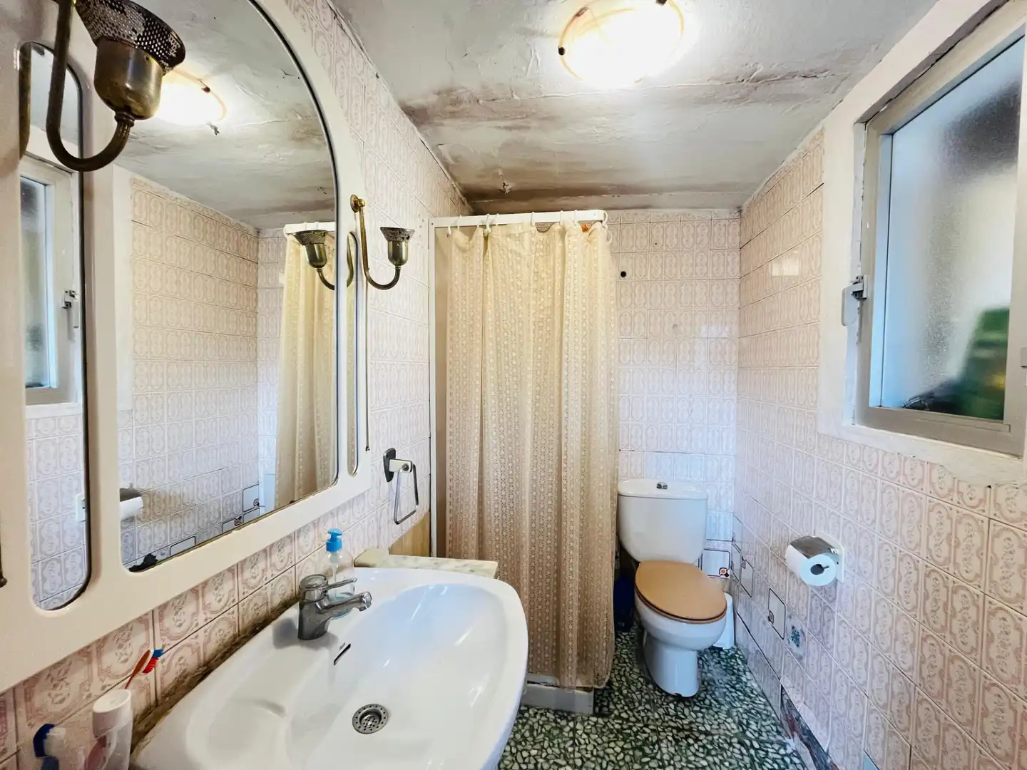Baño de Casa o chalet en venta en Nuez de Ebro con Aire acondicionado, Calefacción y Jardín privado