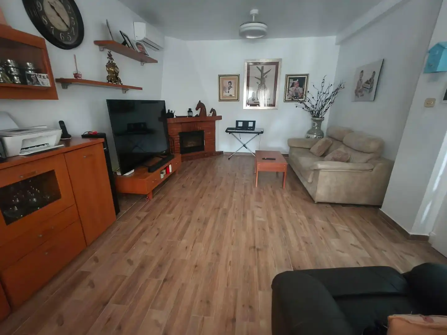 Sala d'estar de Casa o xalet en venda en Chiclana de la Frontera amb Aire condicionat, Jardí privat i Traster