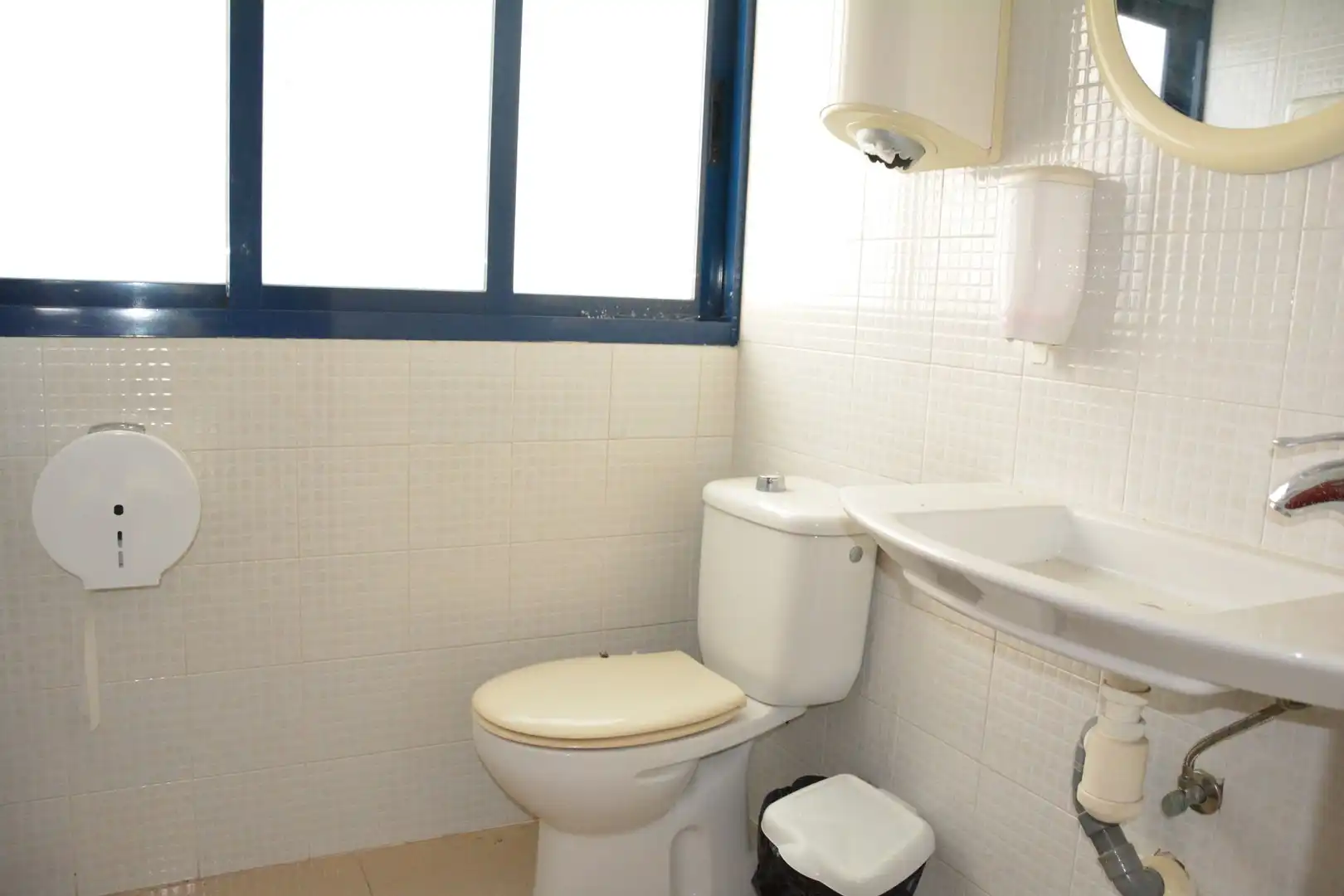 Business premises for sale in Profesor Tierno Galván, imagen 18