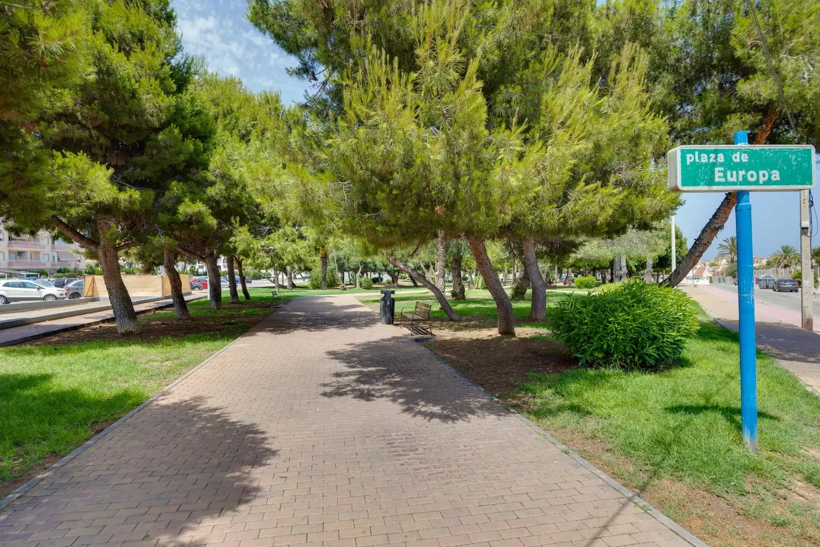 Vista exterior de Apartamento en venta en Torrevieja con Terraza, Amueblado y Piscina comunitaria