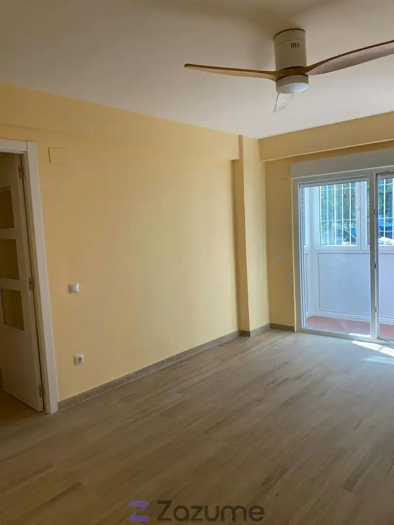 Bedroom of Flat for rent in Madrid  with Heating, Oven and Washing machine