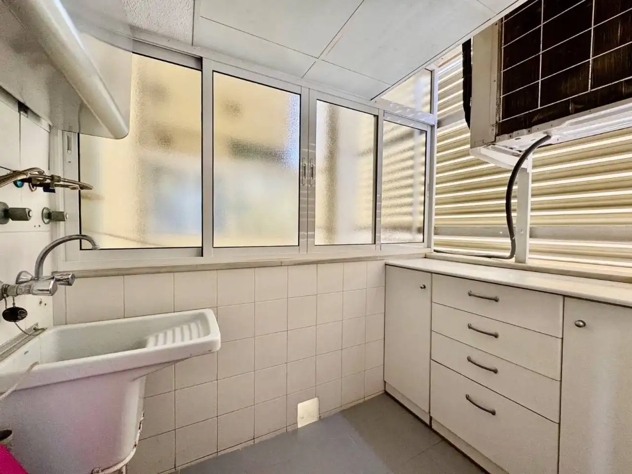 Bathroom of Apartments for sale in Torremolinos  with Terrace, Storage room and Community pool