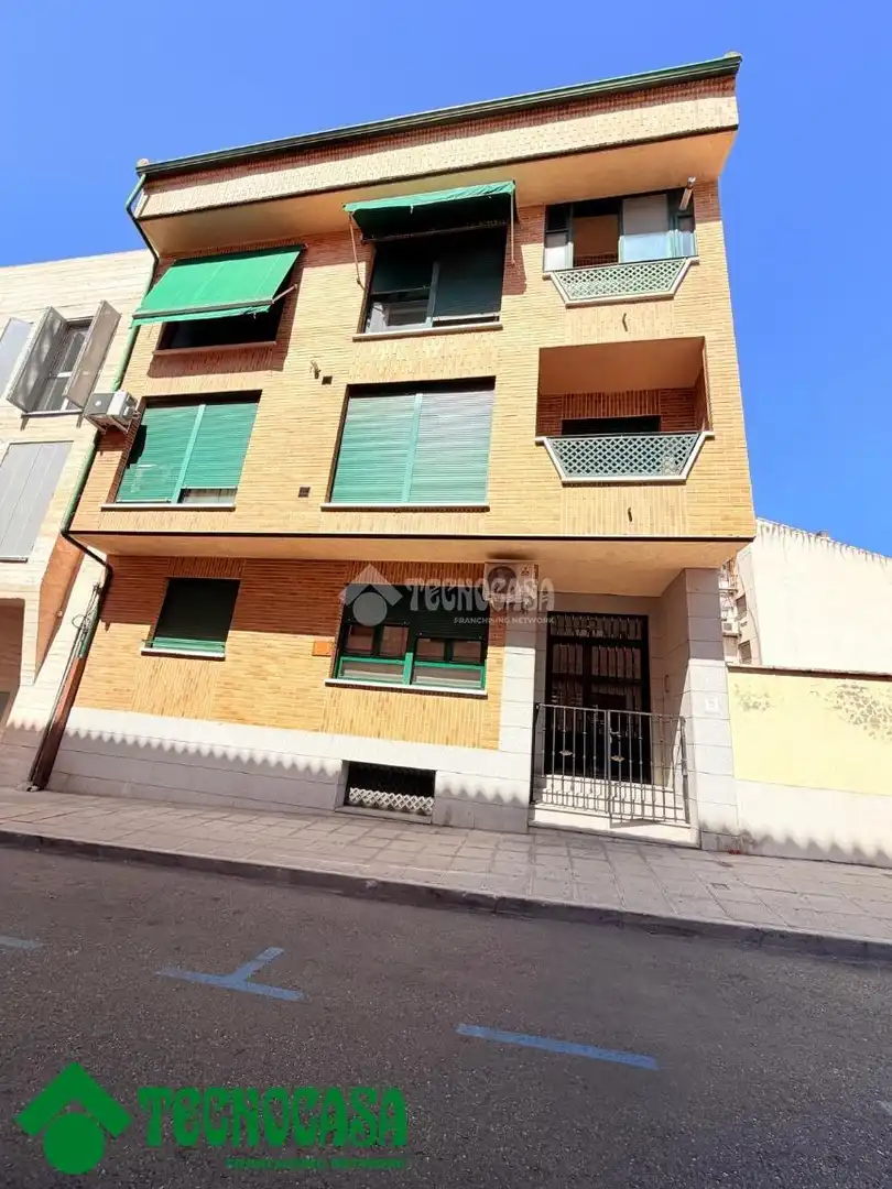 Vista exterior de Pis en venda en Toledo amb Aire condicionat, Calefacció i Parquet