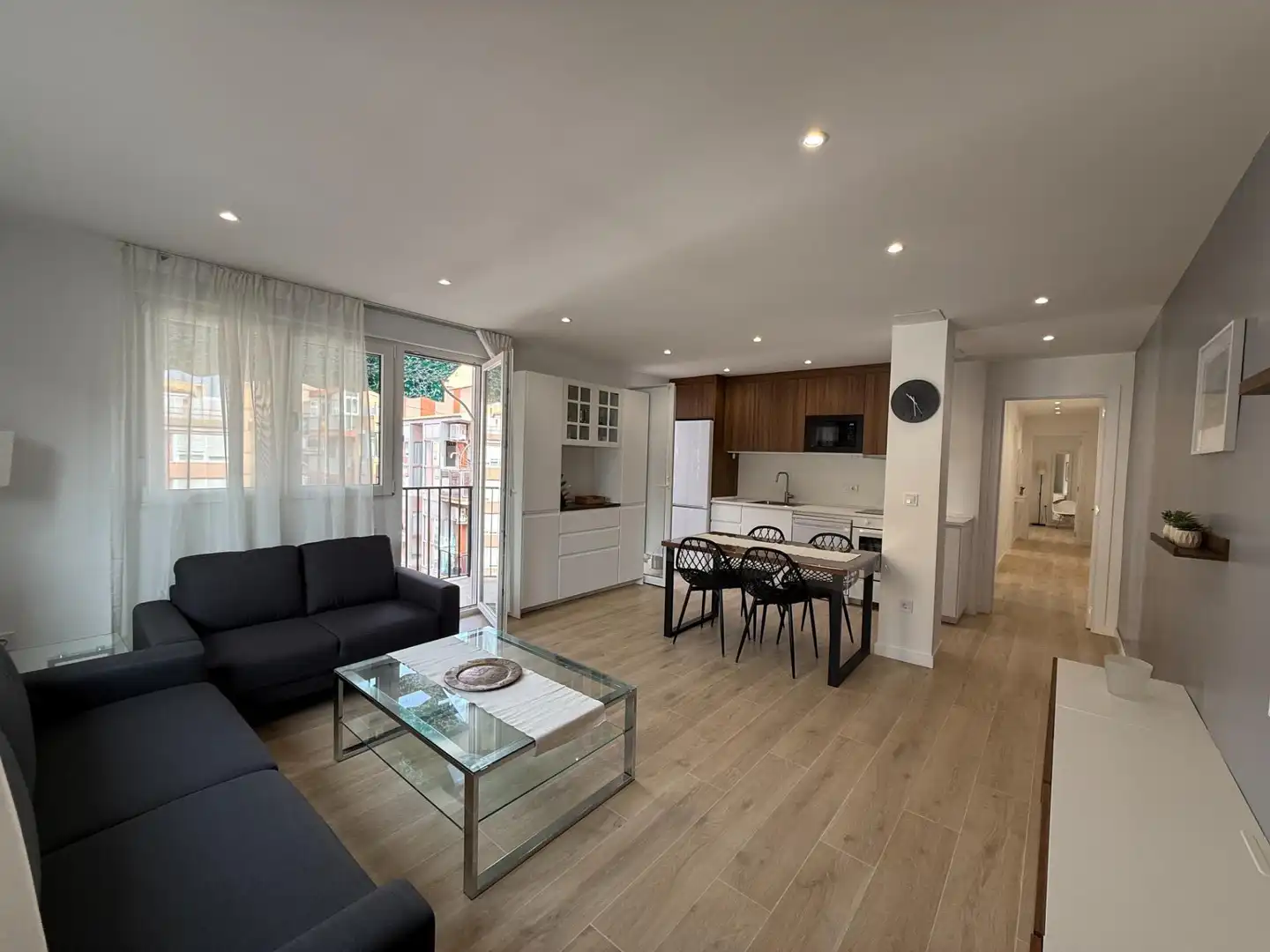 Living room of Flat for rent in Murcia  with Air Conditioner, Furnished and Balcony