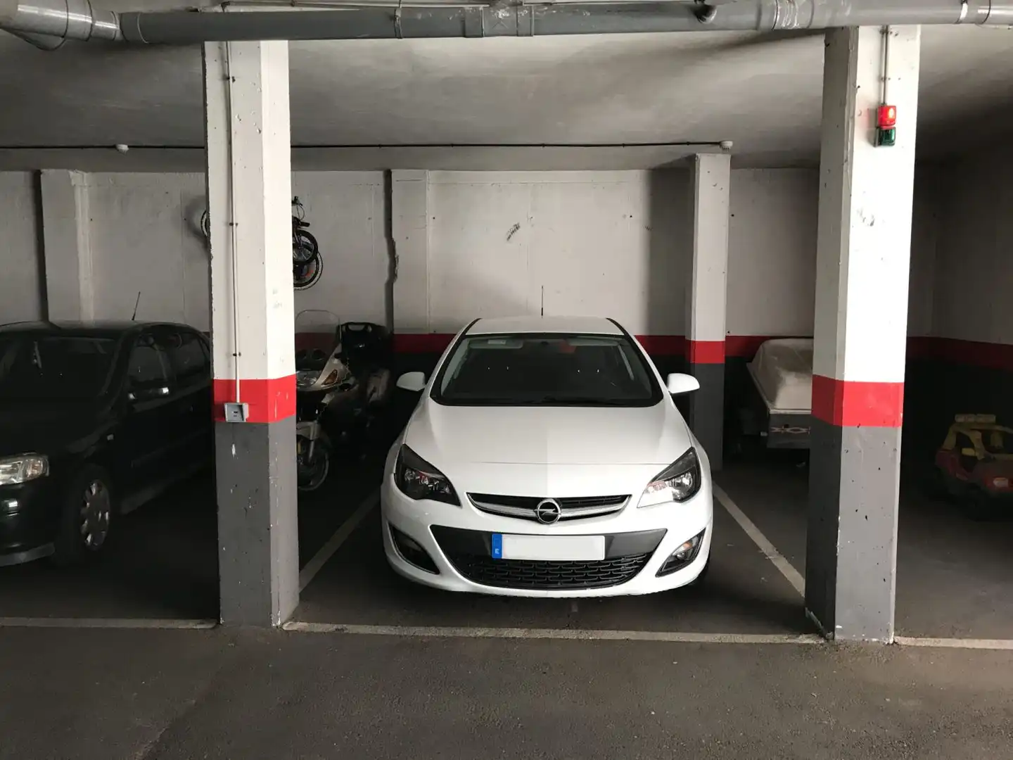 Parkplatz von Wohnung zur Miete in Humanes de Madrid mit Klimaanlage und Heizung