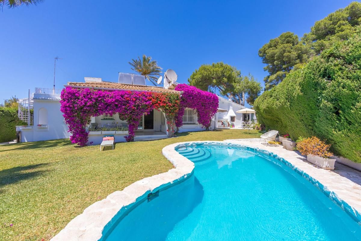 Garden of House or chalet for sale in Marbella  with Air Conditioner, Private garden and Terrace