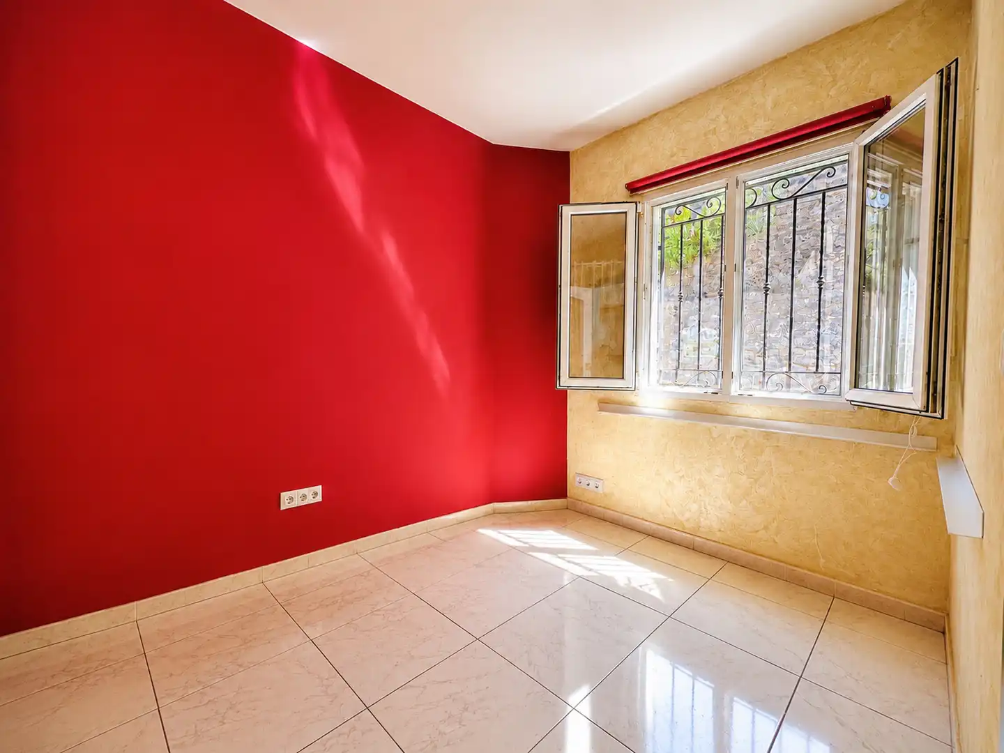 Dormitori de Casa adosada en venda en San Bartolomé de Tirajana amb Aire condicionat, Calefacció i Jardí privat