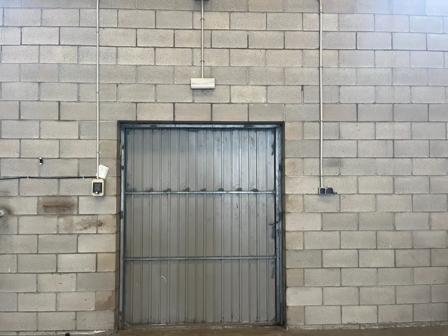 Nau industrial de lloguer en Cornellà del Terri