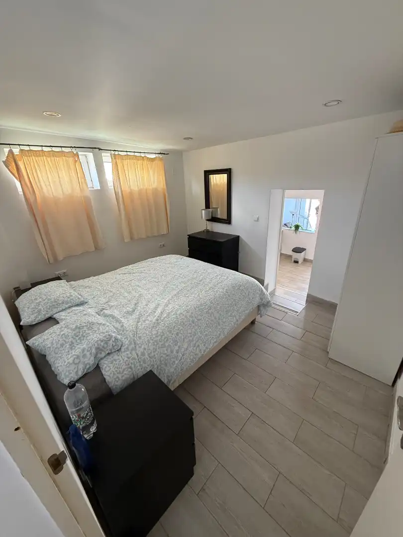 Dormitori de Casa o xalet en venda en Arico amb Aire condicionat, Terrassa i Moblat