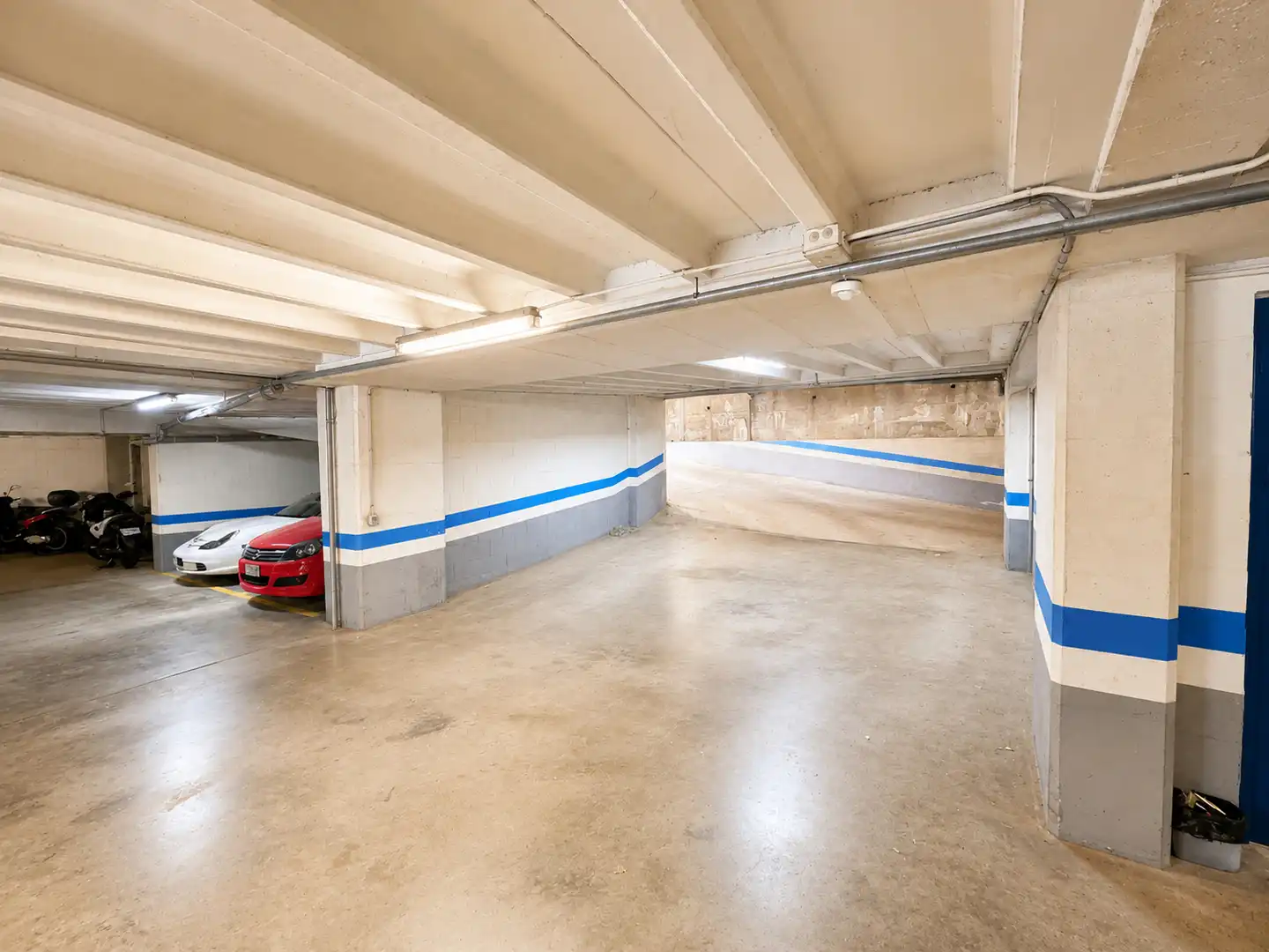 Parking de Piso de alquiler en Escaldes – Engordany con Calefacción y Terraza