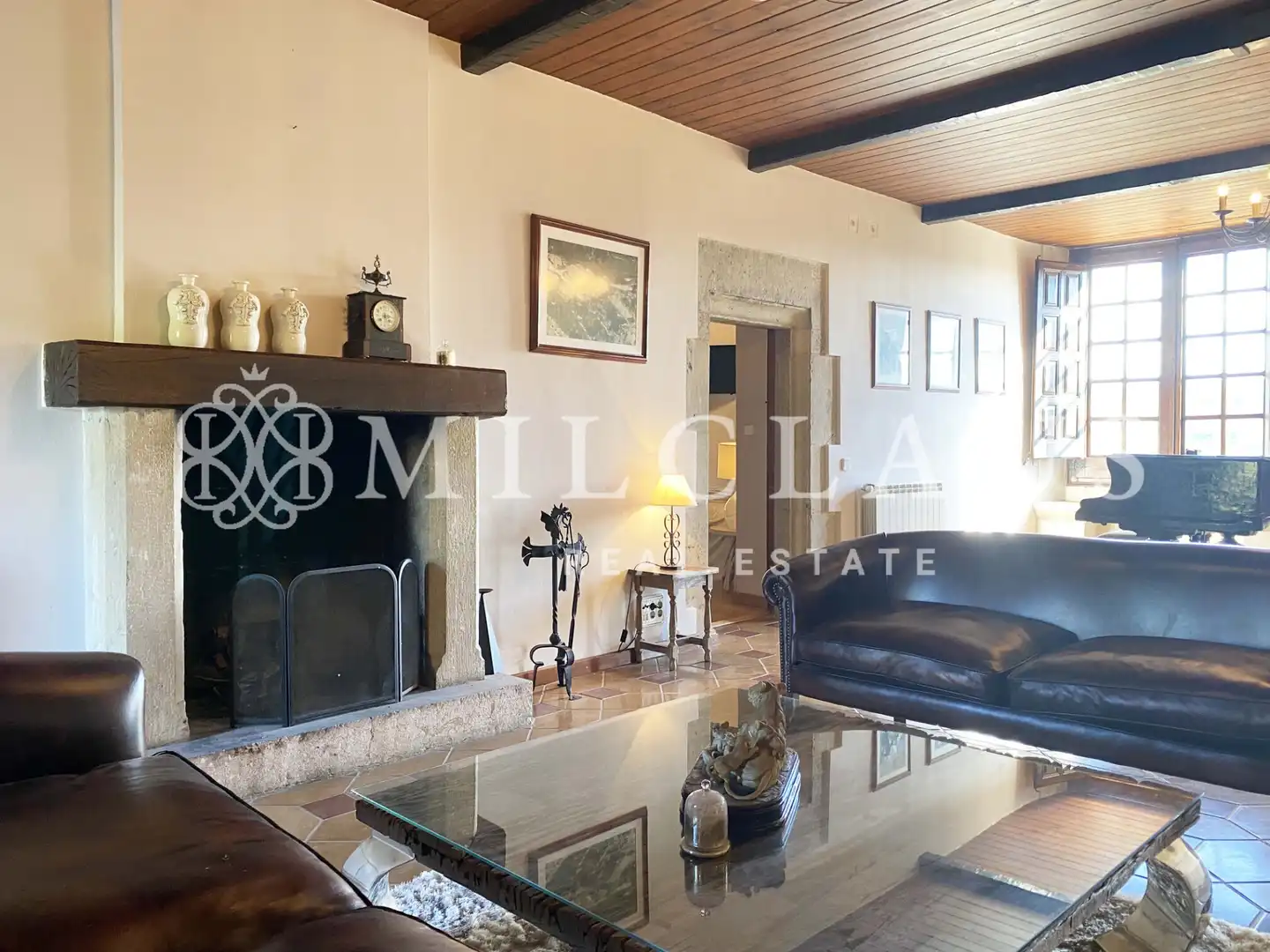 Sala d'estar de Finca rústica en venda en Talamanca amb Aire condicionat, Calefacció i Jardí privat