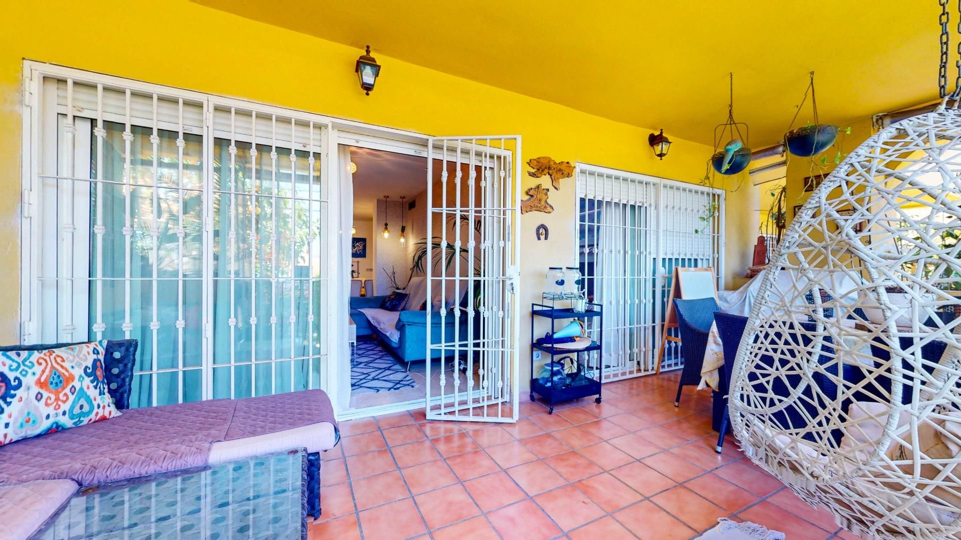 Apartment for sale in Marbella  with Air Conditioner, Private garden and Terrace