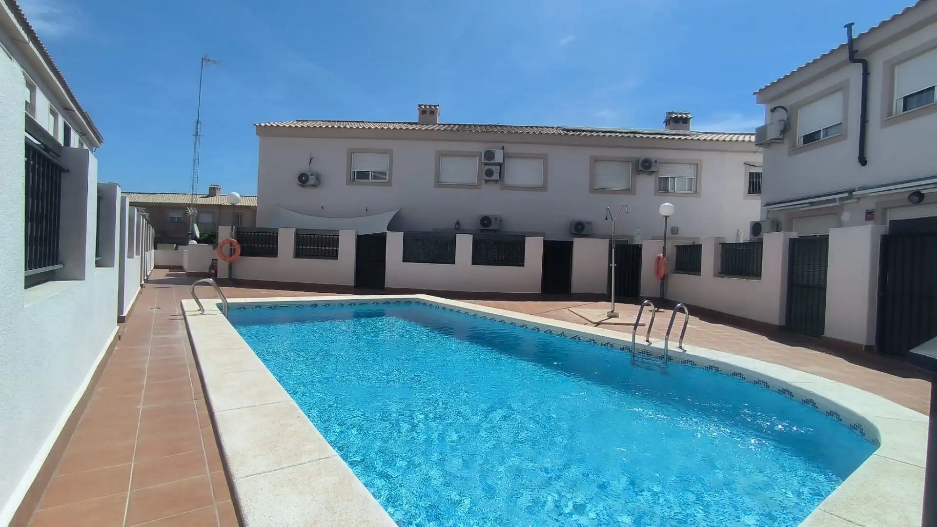 Piscina de Casa o chalet en venta en Polop con Aire acondicionado, Jardín privado y Terraza