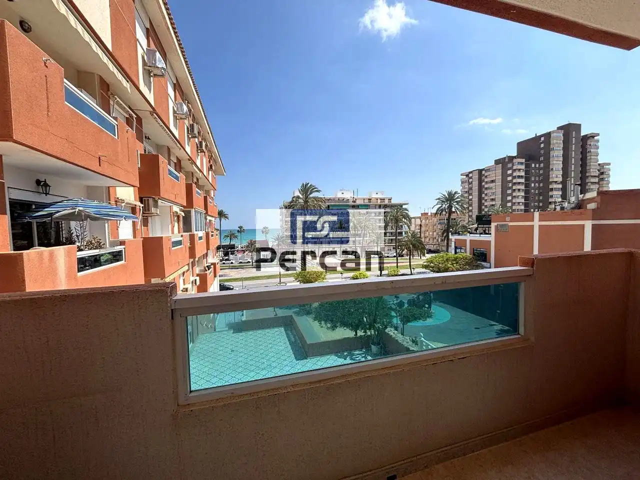 Habitación de Piso de alquiler en El Campello con Balcón y Piscina comunitaria