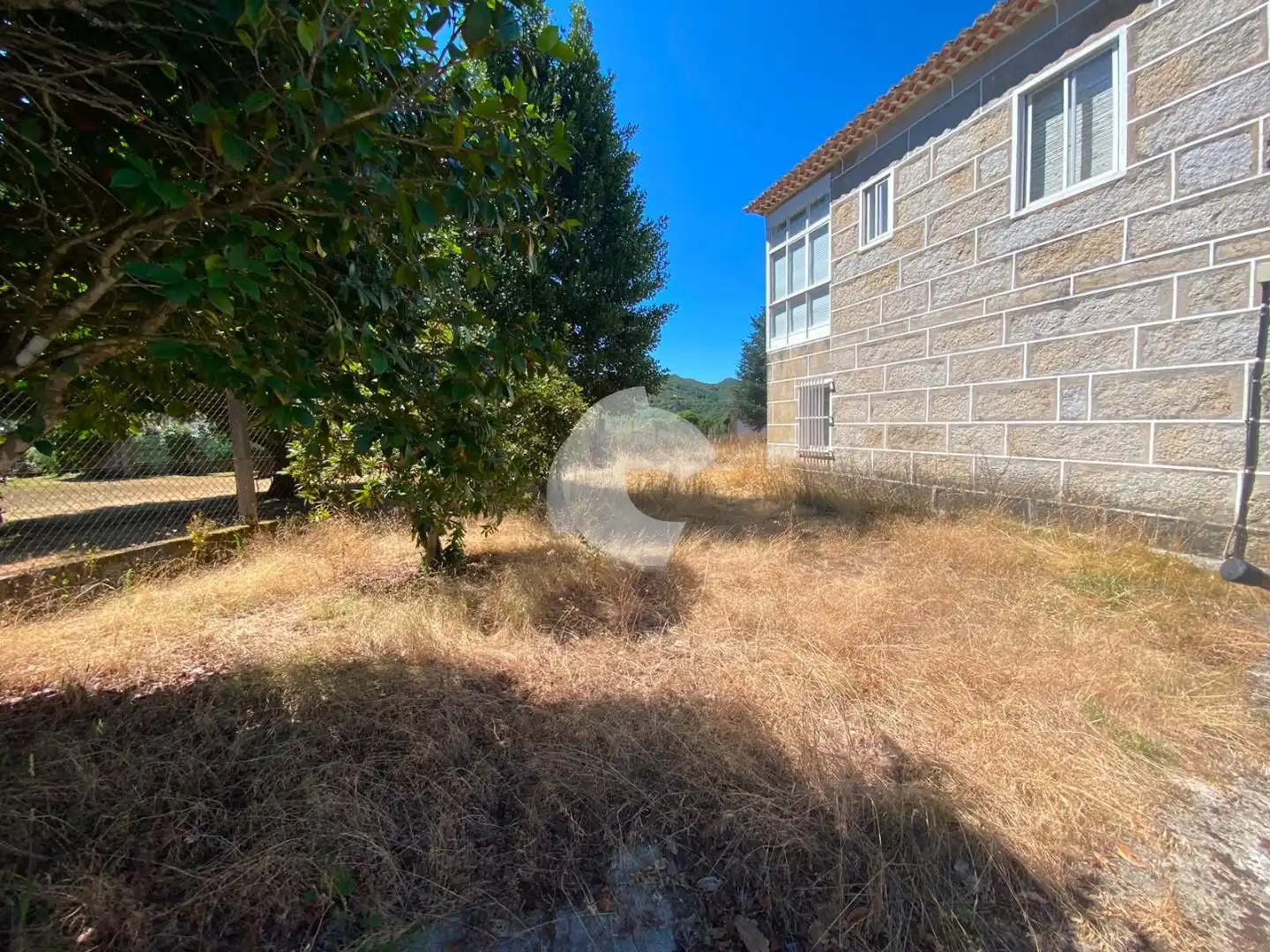 Casa adosada en venda en Esgos amb Jardí privat