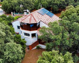 Vista exterior de Casa o xalet en venda en Navalafuente amb Terrassa