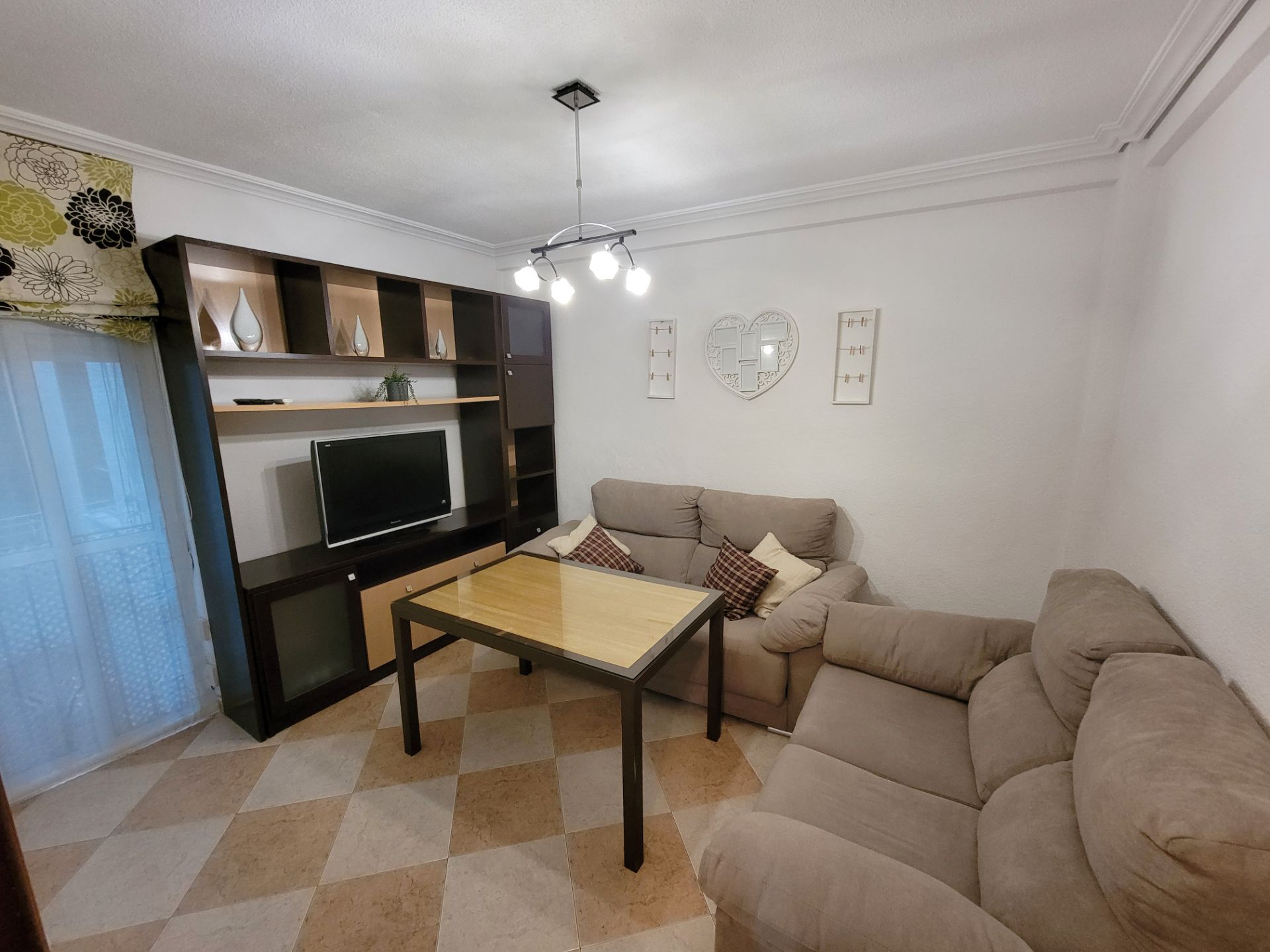 Pis de lloguer a Calle Compositor Ramón Medina, Viñuela - Rescatado