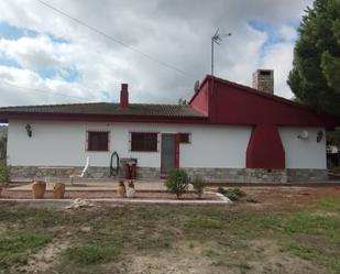 Vista exterior de Casa o xalet en venda en Onil amb Terrassa i Piscina