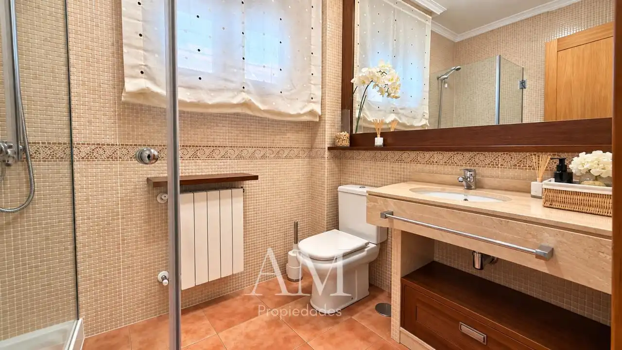 Chalet con terraza en venta en Cruceiro, imagen 48